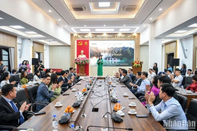 Buổi họp báo thu hút sự quan tâm của đông đảo báo giới, các hãng lữ hành, du lịch... (Ảnh: THÀNH ĐẠT)