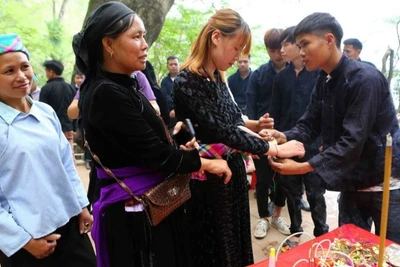 Lễ hội Chợ Phong lưu Khâu Vai diễn ra từ ngày 22/4 đến 24/4 với nhiều hoạt động đặc sắc. (Ảnh minh họa: TTXVN)