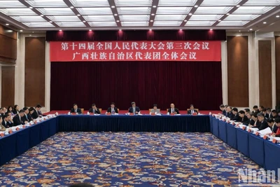 Toàn cảnh phiên thảo luận mở của Đoàn đại biểu Nhân đại toàn quốc (Quốc hội) Khu tự trị dân tộc Choang Quảng Tây, Trung Quốc.