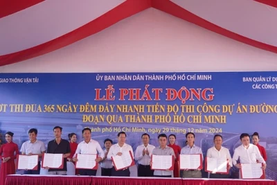 Phát động thi đua Dự án Vành đai 3 Thành phố Hồ Chí Minh sáng 29/12. (Ảnh: THẾ ANH)