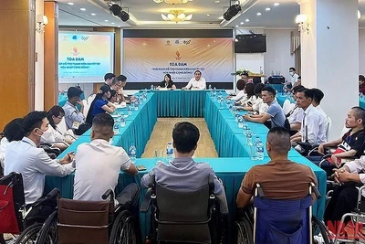 Toàn cảnh buổi tọa đàm.