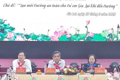 Các đồng chí chủ trì đối thoại.