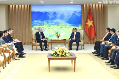 Thủ tướng Phạm Minh Chính tiếp ông Brendan Nelson, Phó Chủ tịch cấp cao Tập đoàn Boeing kiêm Chủ tịch Boeing toàn cầu. (Ảnh: TRẦN HẢI)