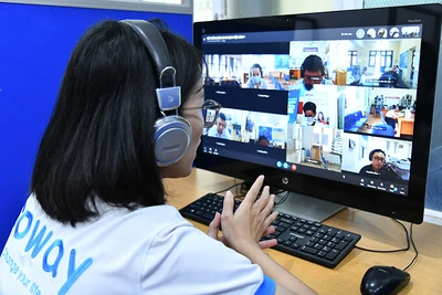 Phỏng vấn trực tuyến tại phiên giao dịch việc làm của Trung tâm Dịch vụ việc làm Hà Nội tháng 11/2022. (Ảnh: Thủy Nguyên)