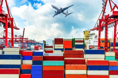 [Video] Thu ngân sách từ xuất nhập khẩu tăng hơn 12% trong 4 tháng đầu năm