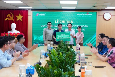 Lễ chi trả quyền lợi bảo hiểm Bảo an tài khoản.