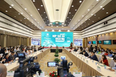 Toàn cảnh Diễn đàn.