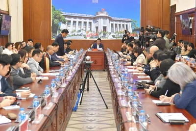 Toàn cảnh cuộc họp.