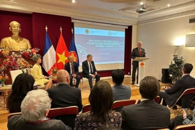 Tọa đàm xúc tiến đầu tư Việt Nam-Pháp diễn ra tại Paris. Ảnh TTXVN.
