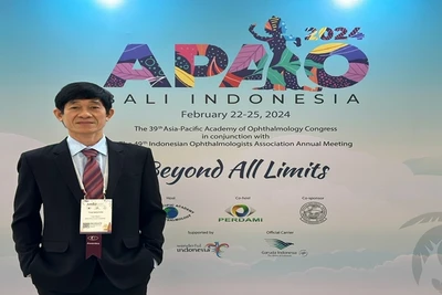 Bác sĩ Nguyễn Thanh Triết tại lễ trao Giải thưởng Cống hiến xuất sắc về phòng, chống mù lòa năm 2024 được tổ chức tại Indonesia.