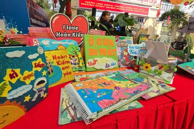 [Ảnh] Ngày hội sách: Nâng bước văn hóa đọc của thiếu nhi