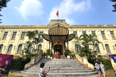 Lần đầu tiên Bắc Bộ Phủ mở cửa tự do đón khách tham quan