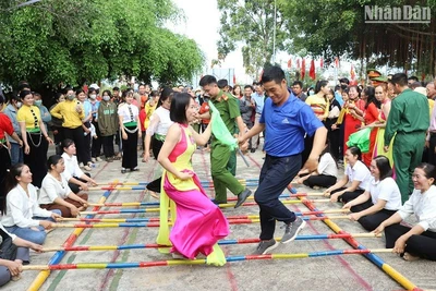 Đồng bào các dân tộc trên địa bàn tỉnh Đắk Lắk cần phát huy truyền thống đoàn kết, xây dựng quê hương Đắk Lắk ngày càng giàu, đẹp.