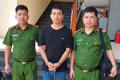 Công an dẫn giải, di lý Hà Duy Phương về Thanh Hóa