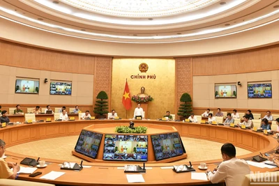 Các đại biểu tham dự hội nghị chuyên đề về bảo đảm an toàn giao thông cho học sinh.