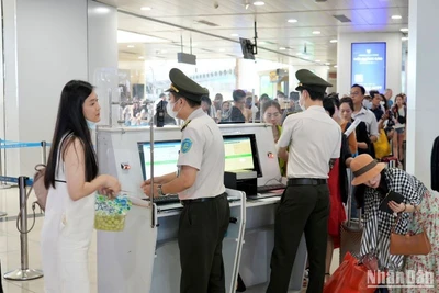 Khoảng 7,5 triệu lượt khách qua Nội Bài dịp cao điểm hè