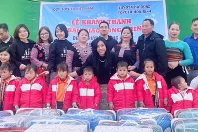 Quỹ Toyota Việt Nam (TVF) đã tiến hành bàn giao điểm Trường mầm non Hang Kia, huyện Mai Châu, tỉnh Hòa Bình.