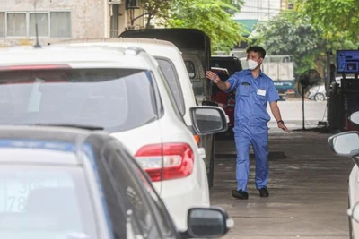 Cả nước có hơn 1 triệu ô-tô đăng ký kinh doanh vận tải nhưng thực tế, mới có hơn 850.000 xe được đổi biển kiểm soát nền vàng, nhiều xe chưa cấp đổi chứng nhận đăng ký xe để phù hợp màu biển kiểm soát.