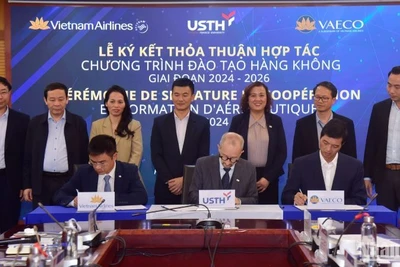 Lãnh đạo Vietnam Airlines, VAECO và USTH ký thỏa thuận hợp tác.