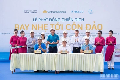 Ủy ban nhân dân huyện Côn Đảo, Vietnam Airlines và Công ty Lagom Việt Nam đã ký kết Biên bản ghi nhớ khẳng định cam kết hợp tác.