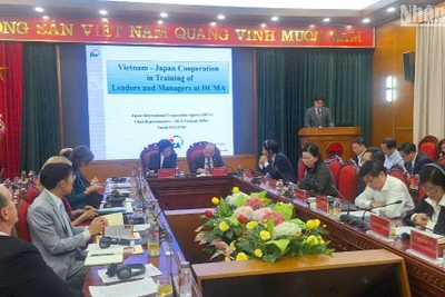 Quang cảnh buổi tọa đàm.