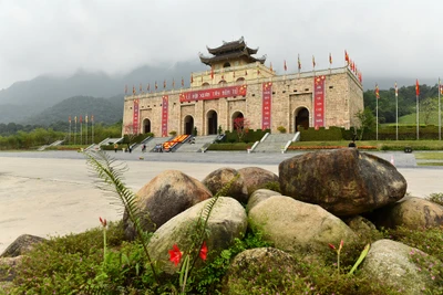 Hấp dẫn tour du lịch Hà Nội-Tây Yên Tử: Theo dấu chân Phật Hoàng