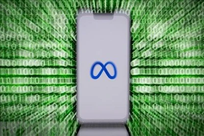 Biểu tượng của Meta trên màn hình điện thoại thông minh. (Ảnh: AFP/TTXVN)