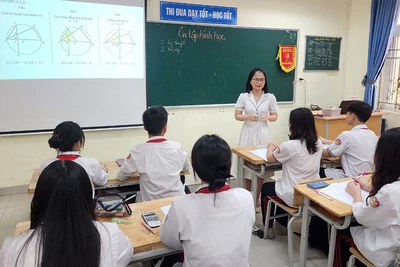 Giờ ôn thi của học sinh lớp 9, Trường THCS Ba Đình (Hà Nội).