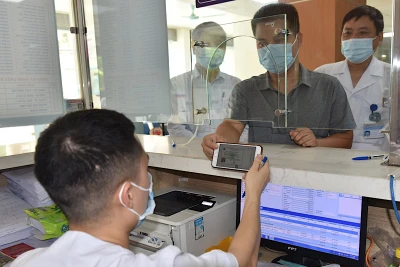 Người tham gia bảo hiểm y tế được hưởng nhiều tiện ích khi sử dụng ứng dụng VssID - Bảo hiểm xã hội để khám, chữa bệnh.