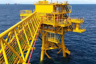 Giàn khai thác dầu khí trên biển của PVN.