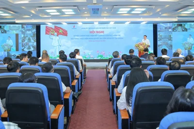 Toàn cảnh hội nghị.