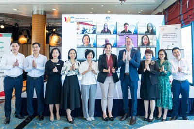 Lễ khai giảng khóa học ngắn hạn "Chứng chỉ lãnh đạo chiến lược về các vấn đề khu vực công và quốc tế”. Ảnh: VAC