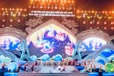 Tiết mục biểu diễn nghệ thuật trong Lễ khai mạc.