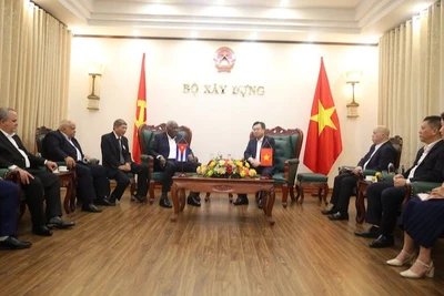 Bộ trưởng Xây dựng Nguyễn Thanh Nghị tiếp kiến đồng chí Esteban Lazo Hernandez, Ủy viên Bộ Chính trị, Chủ tịch Quốc hội Chính quyền nhân dân, Chủ tịch Hội đồng Nhà nước Cuba, ngày 25/7/2024.