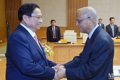 [Ảnh] Thủ tướng Phạm Minh Chính tiếp tỷ phú sáng lập Tập đoàn Infosys