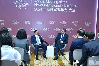 Thủ tướng Phạm Minh Chính tọa đàm với cộng đồng doanh nghiệp khởi nghiệp, đổi mới sáng tạo của WEF.