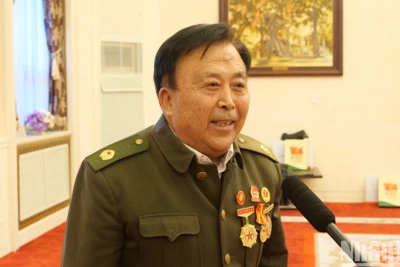 Ông Trương Văn Bân, cựu chiến binh Trung Quốc tham gia giúp Việt Nam trong kháng chiến chống Mỹ.
