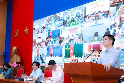 Đồng chí Ngọ Duy Hiểu phát biểu tại hội nghị.