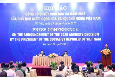 Toàn cảnh họp báo.