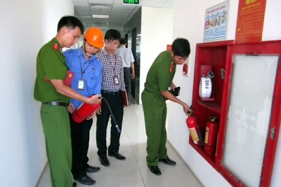 Kiểm tra công tác phòng cháy, chữa cháy tại các chung cư.