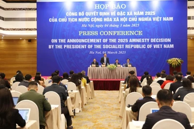 Toàn cảnh họp báo.