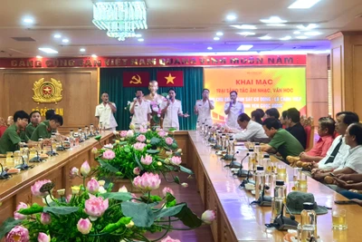 Khai mạc Trại sáng tác chủ đề "Cảnh sát Cơ động - Lá chắn thép bảo vệ bình yên cuộc sống".