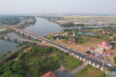 Khu Di tích quốc gia đặc biệt Đôi bờ Hiền Lương-Bến Hải.