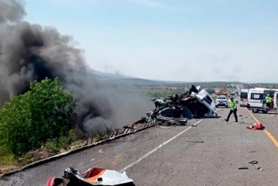 Vụ tai nạn nghiêm trọng khiến giao thông trên toàn tuyến cao tốc bị trì hoãn. (Ảnh: Social Media)