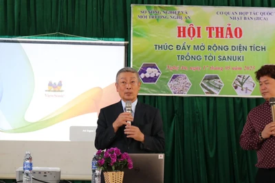 Ông Kondo Takashi, Chủ tịch Hợp tác xã Farmers’ Co-op chia sẻ tại buổi hội thảo. (Ảnh: JICA)
