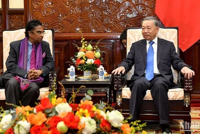 Tổng Bí thư, Chủ tịch nước Tô Lâm tiếp Đại sứ Sajeewa Umanga Mendis. (Ảnh: ĐĂNG KHOA)