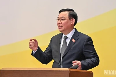 Chủ tịch Quốc hội Vương Đình Huệ phát biểu chỉ đạo và kết luận hội nghị. (Ảnh: DUY LINH)