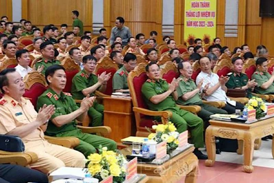 Các đại biểu tham dự Hội thảo.