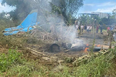 Hiện trường vụ rơi máy bay quân sự Su 22. (Nguồn: Facebook)