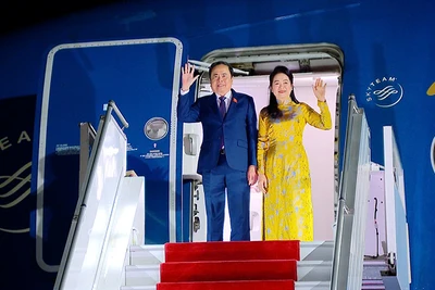 Chủ tịch Quốc hội Trần Thanh Mẫn cùng Đoàn đại biểu cấp cao và Phu nhân bắt đầu chuyến thăm chính thức Cộng hòa Armenia.